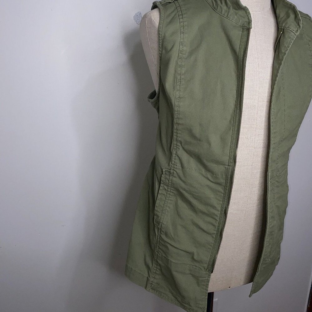 CAbi Womens Vest Green Army Cargo Utility Elastic Back Pockets Safari  Small - Picture 3 of 7